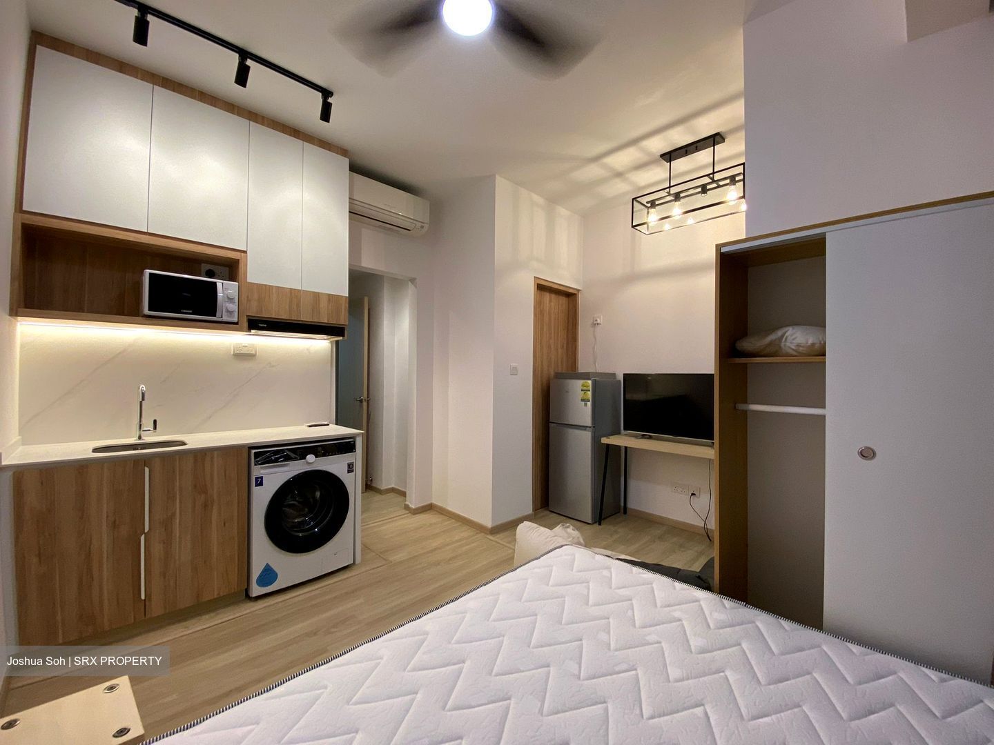The Luxurie (D19), Condominium #620336711